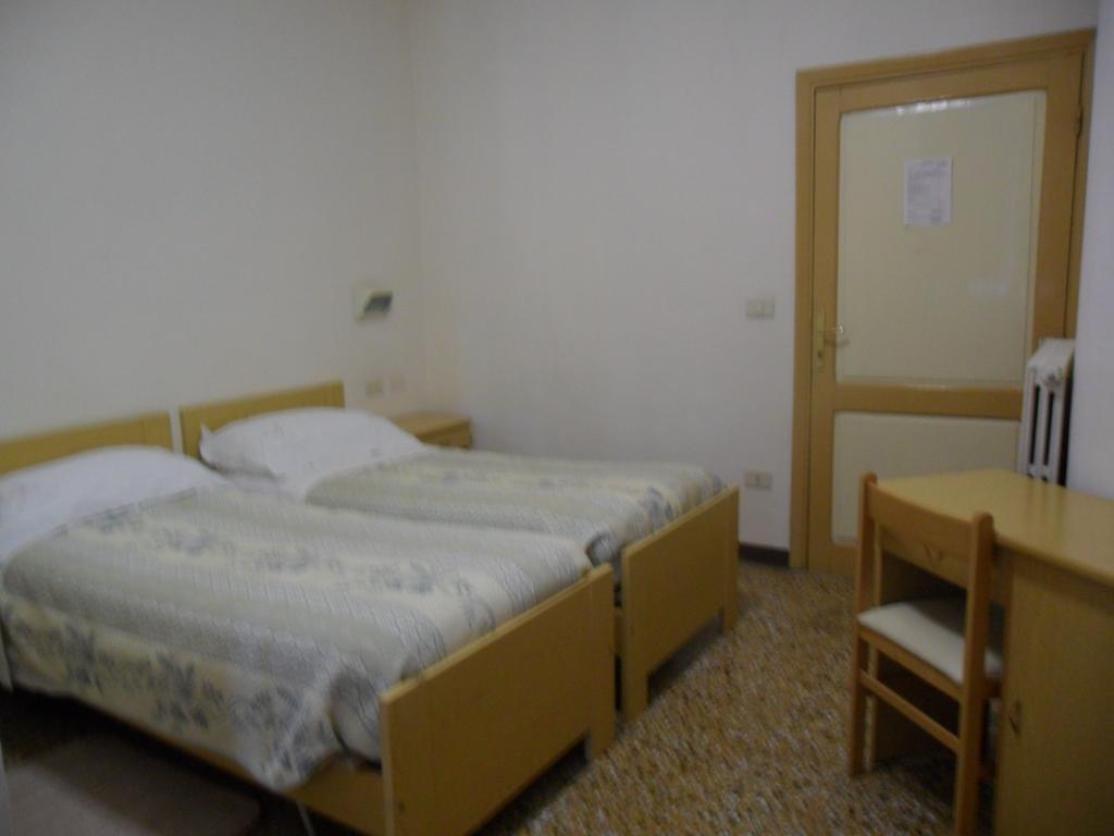 Albergo Giardino Badia Prataglia Habitación foto